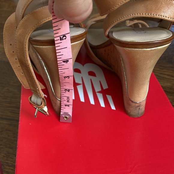 Guess wedge sandles - Picture 8 of 9